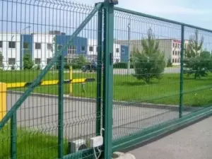 Откатные ворота на винтовых сваях из 3д сетки